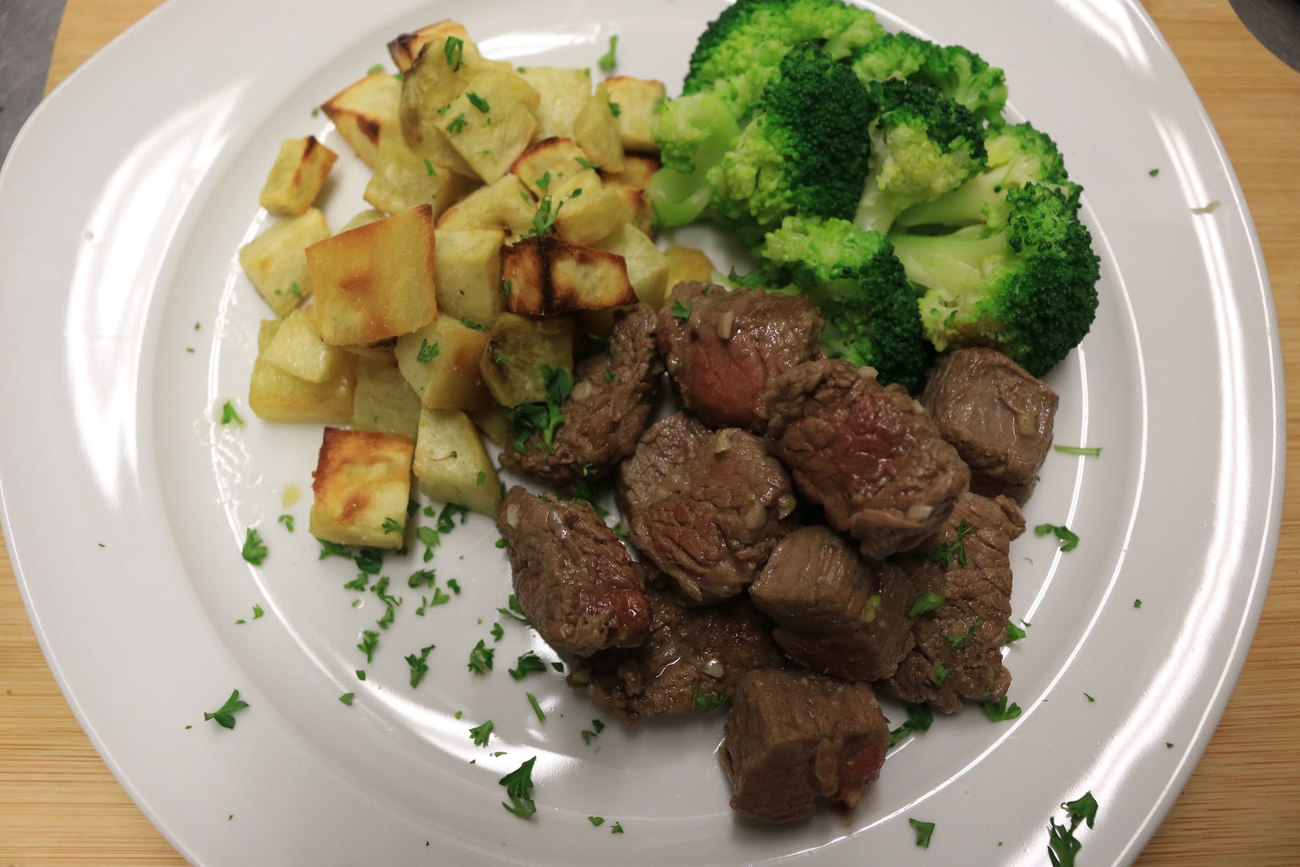 20 Minute Lemon Garlic Sirloin Tips with Duck Fat Roasted Potatoes and Steamed Broccoli