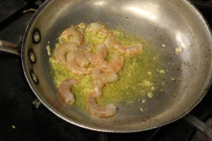 shrimp alfredo pizza