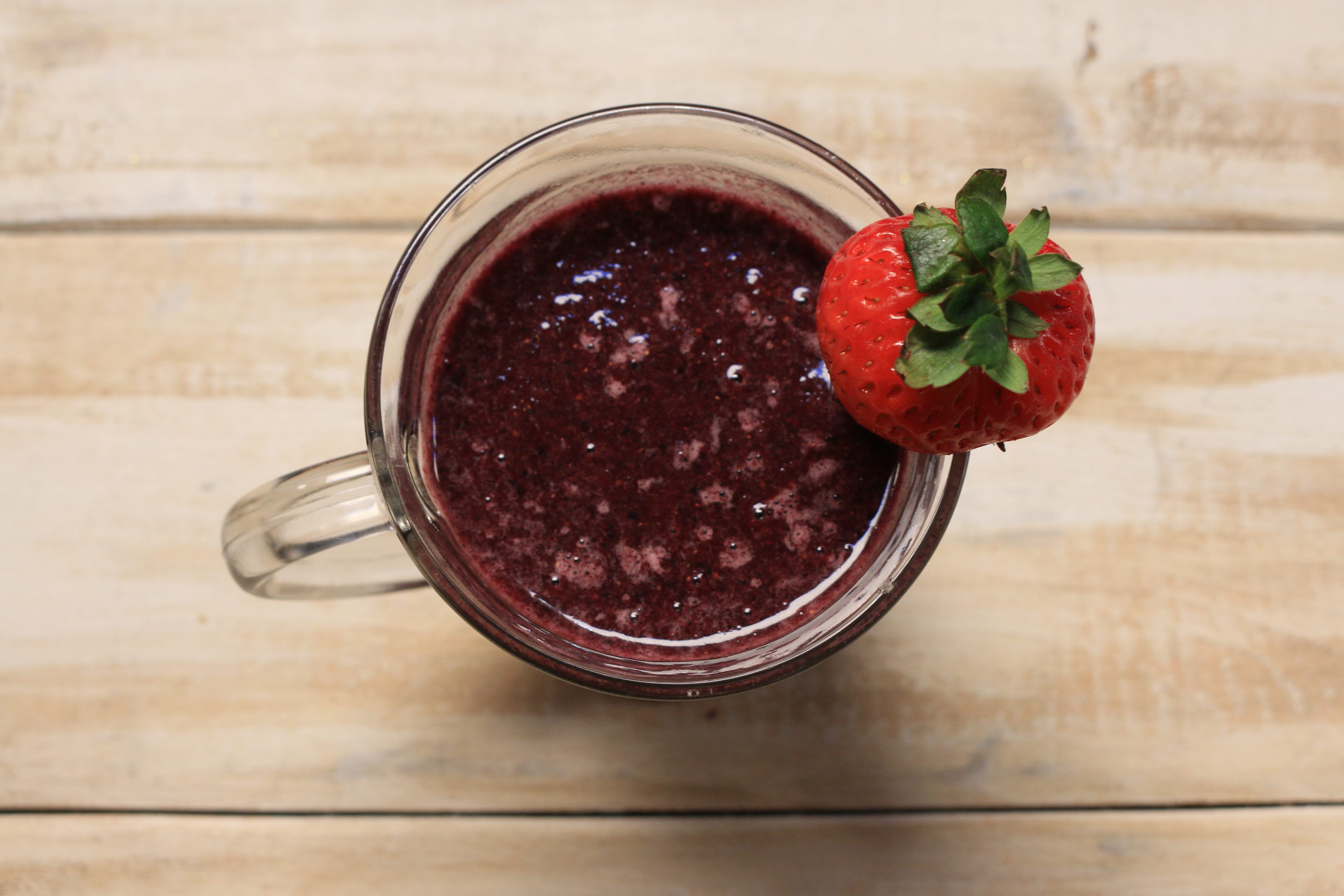 Paleo Superfood Smoothie Recipe with Maqui Powder