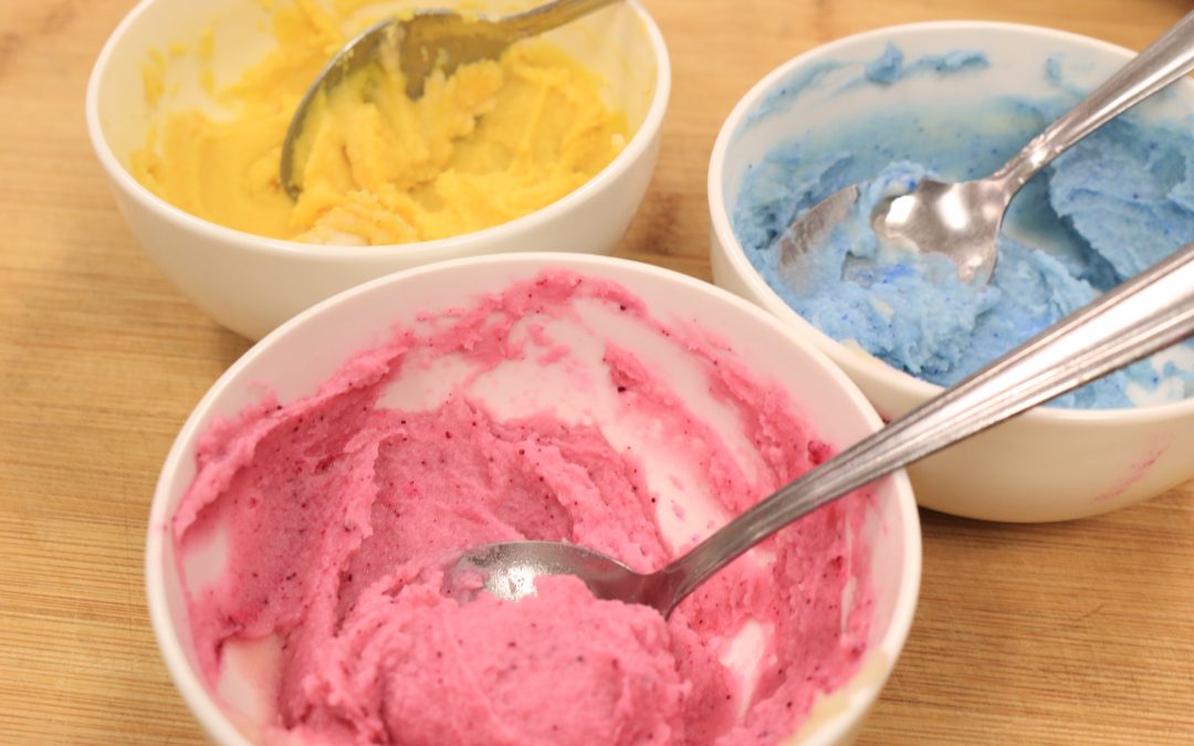 How to Naturally Color POTG’s Vanilla Icing