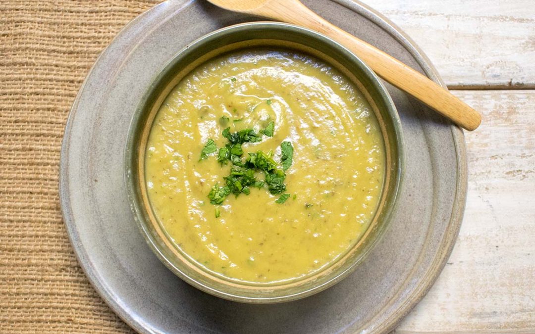 AIP Instant Pot Roasted Garlic Cauliflower Soup